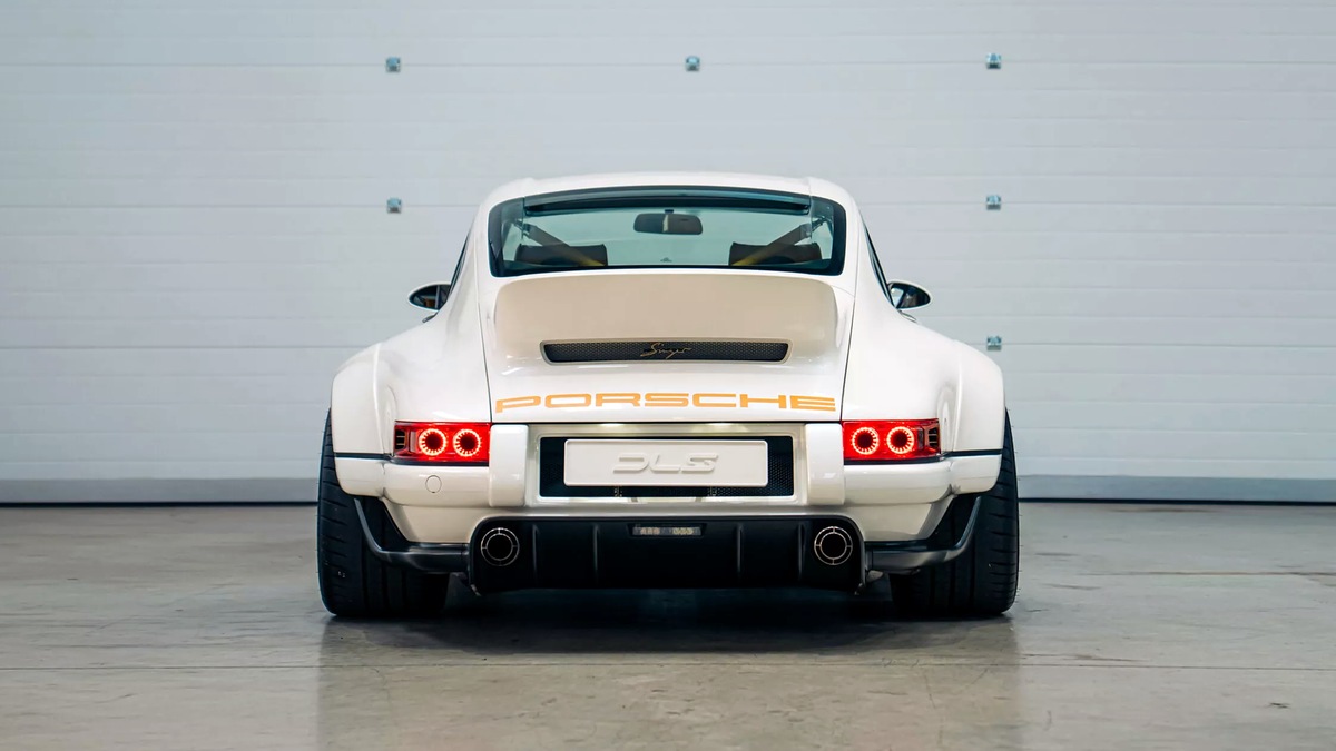Singer DLS EP1 Porsche 964, all’asta l’esclusivo restomod