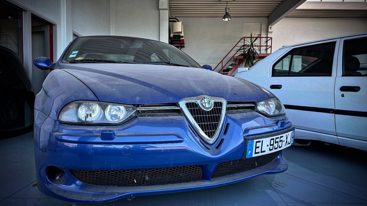 Un clamoroso cimitero di Alfa Romeo in Olanda