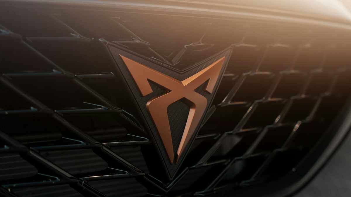 Cupra al Salone di Monaco 2025: Born si rinnova, Raval anticipa il futuro