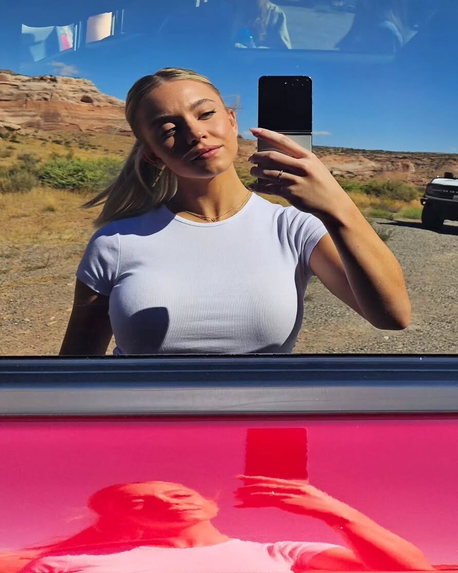 Sydeny Sweeney e la passione per le auto: ha restaurato una Mustang d'epoca