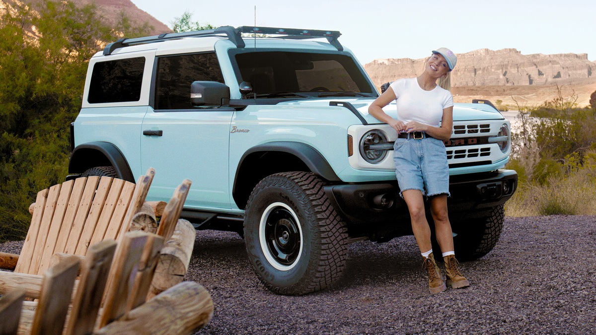 Sydeny Sweeney e la passione per le auto: ha restaurato una Mustang d'epoca