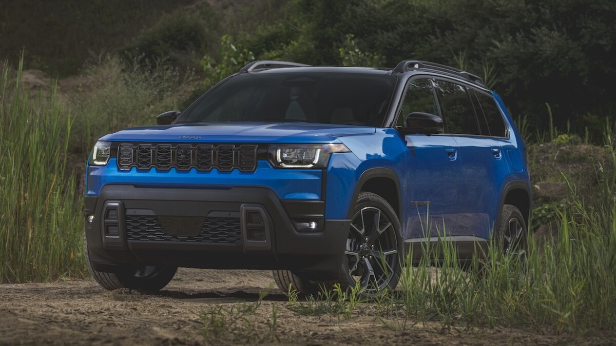 Nuova Jeep Cherokee porta al debutto il motore full hybrid