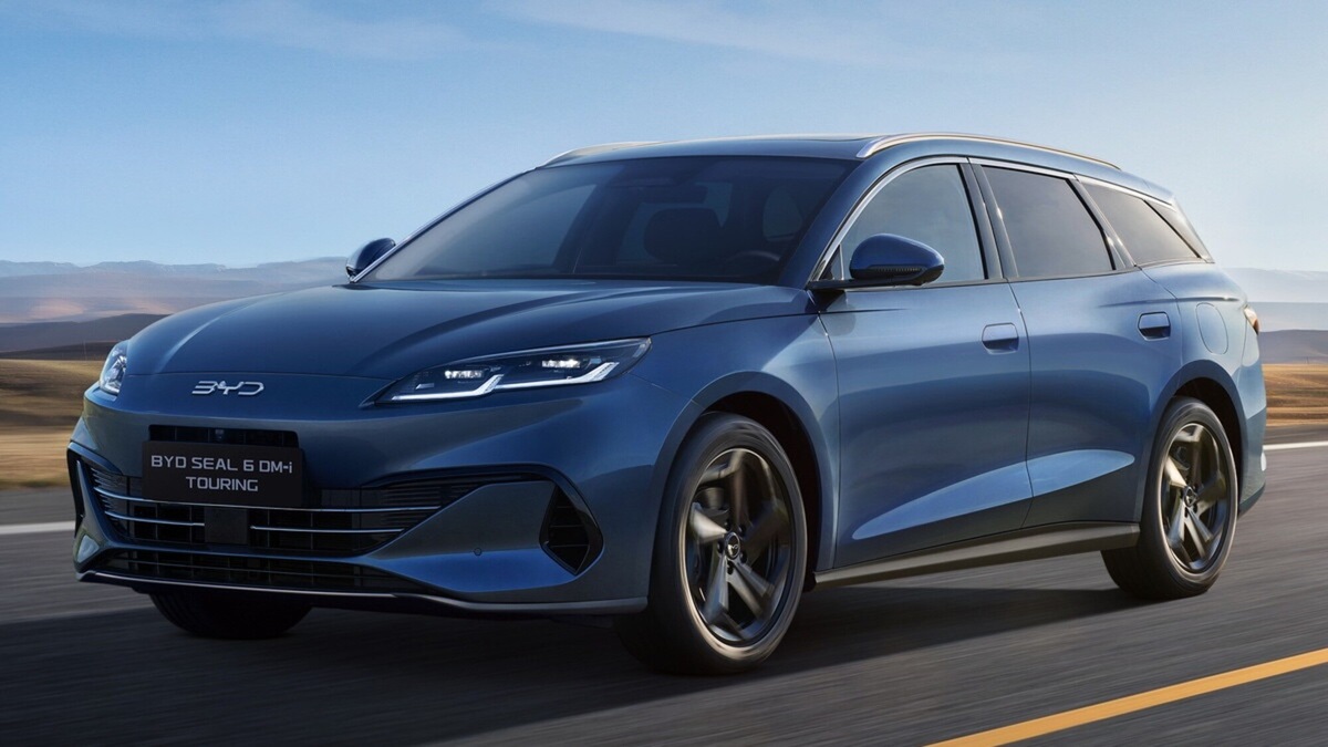 Byd Seal 6 Touring (e berlina), le caratteristiche e quanta strada fa l'ibrido a trazione elettrica