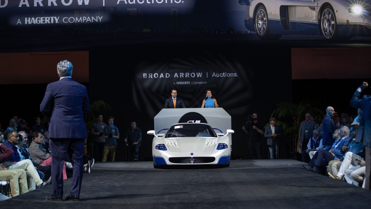 Maserati MC12 Stradale, 5,2 milioni all’asta per una perla assoluta