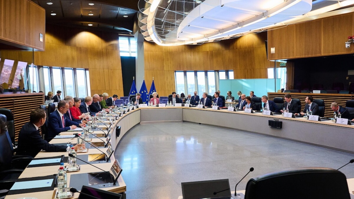 Auto solo elettriche in discussione, fisco agevolato per le citycar e riesame dei target entro fine anno