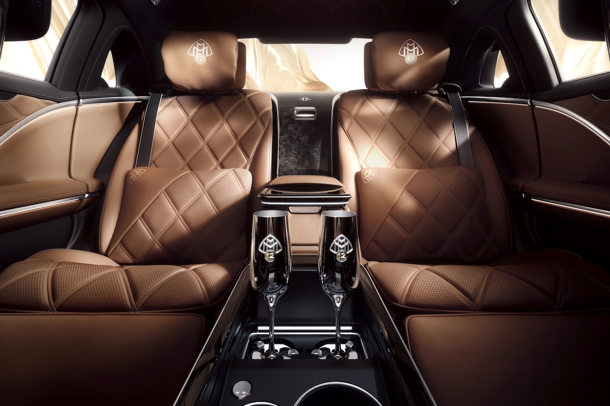 Le foto dell'esclusiva Mercedes-Maybach V12  