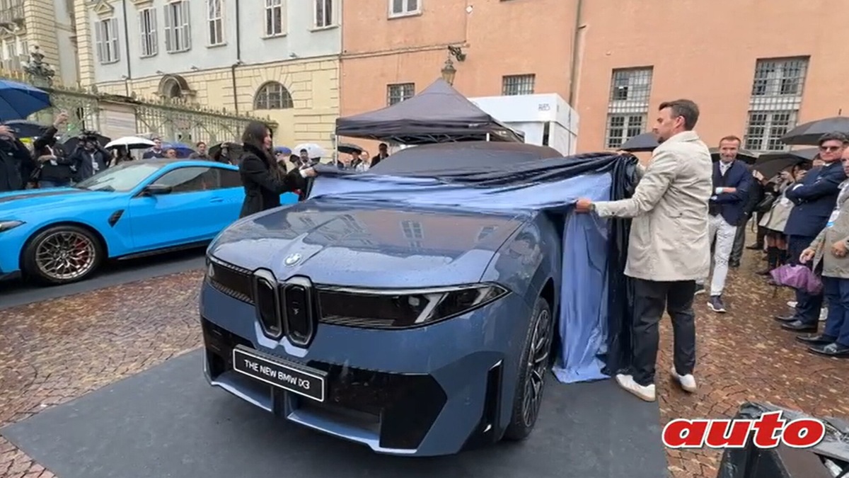 BMW iX3, il nuovo Suv dell'Elica raccontato da Massimiliano Di Silvestre