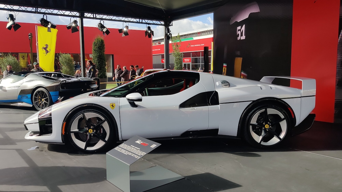 Ferrari SC40 e le altre: le V6 Ferrari in scena al Mugello