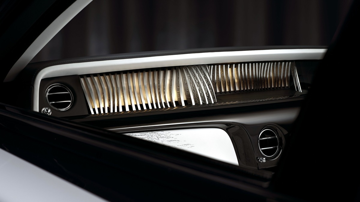 Le foto dell'esclusiva Rolls-Royce Phantom Centenary