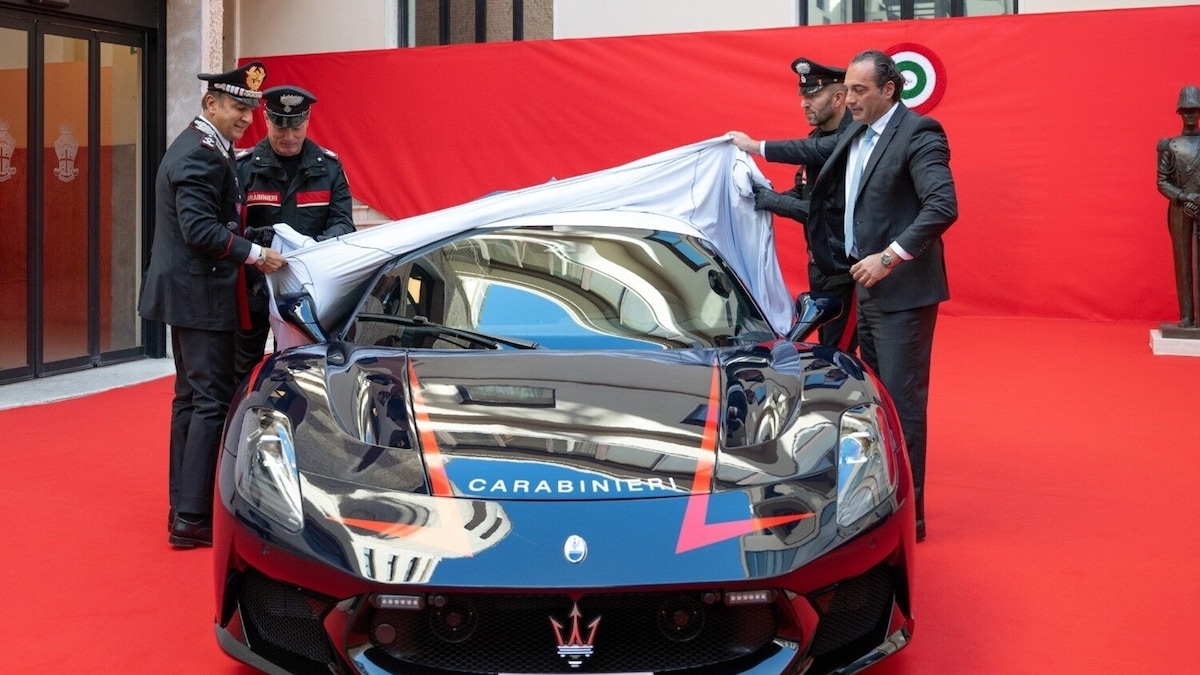 Maserati McPura e Alfa Romeo Giulia Quadrifoglio livrea Carabinieri