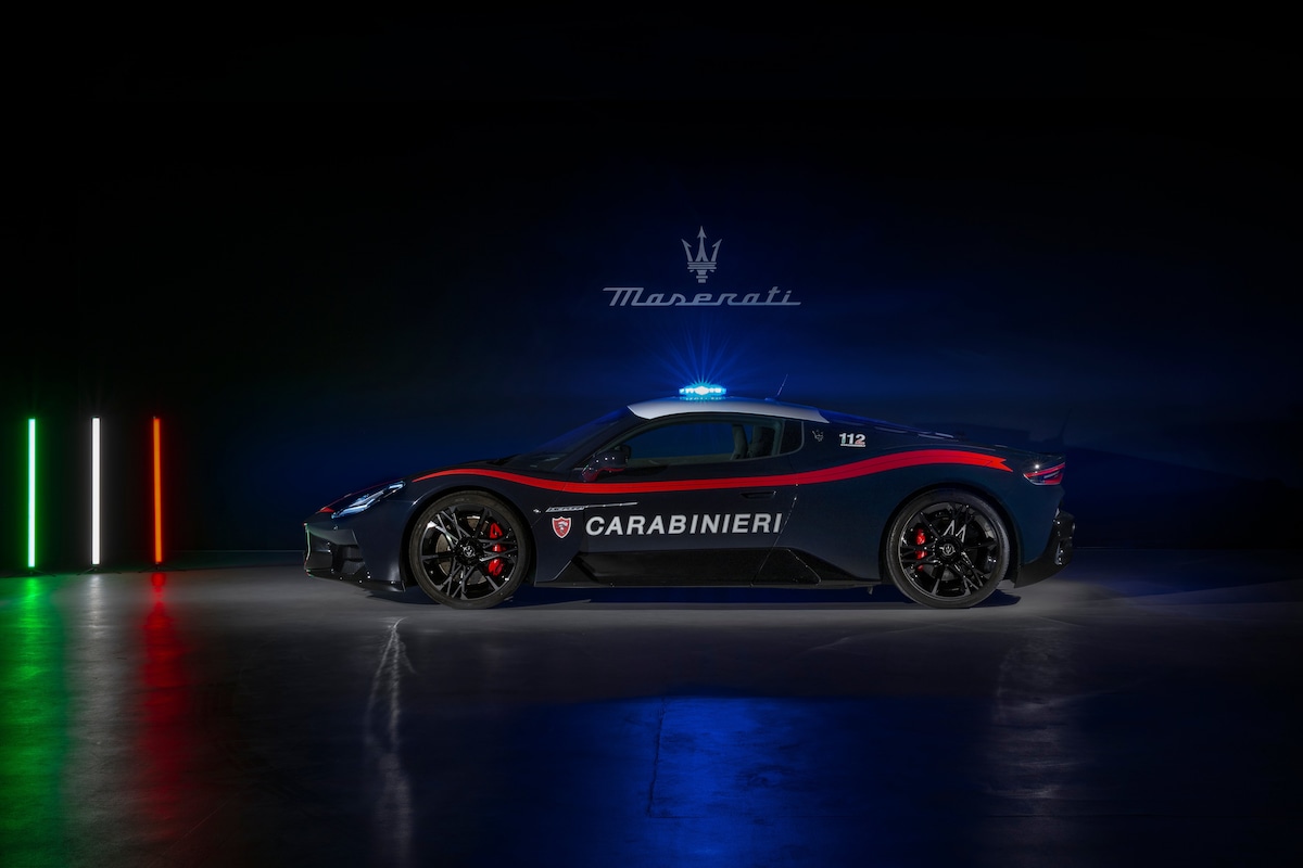 Maserati McPura e Alfa Romeo Giulia Quadrifoglio livrea Carabinieri