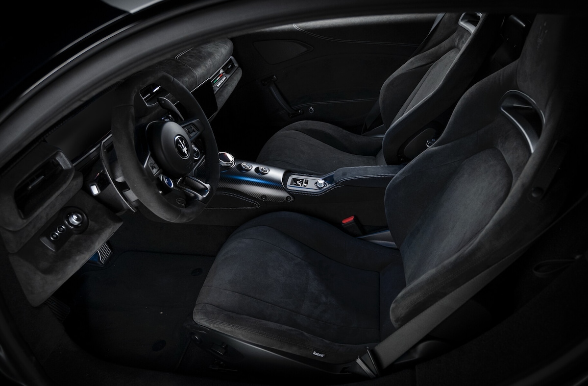 Maserati McPura e Alfa Romeo Giulia Quadrifoglio livrea Carabinieri