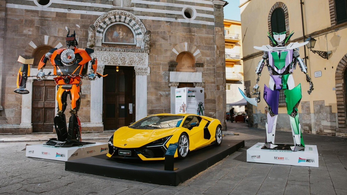 Lamborghini protagonista a Lucca Comics & Games con Revuelto e 6 robot sostenibili