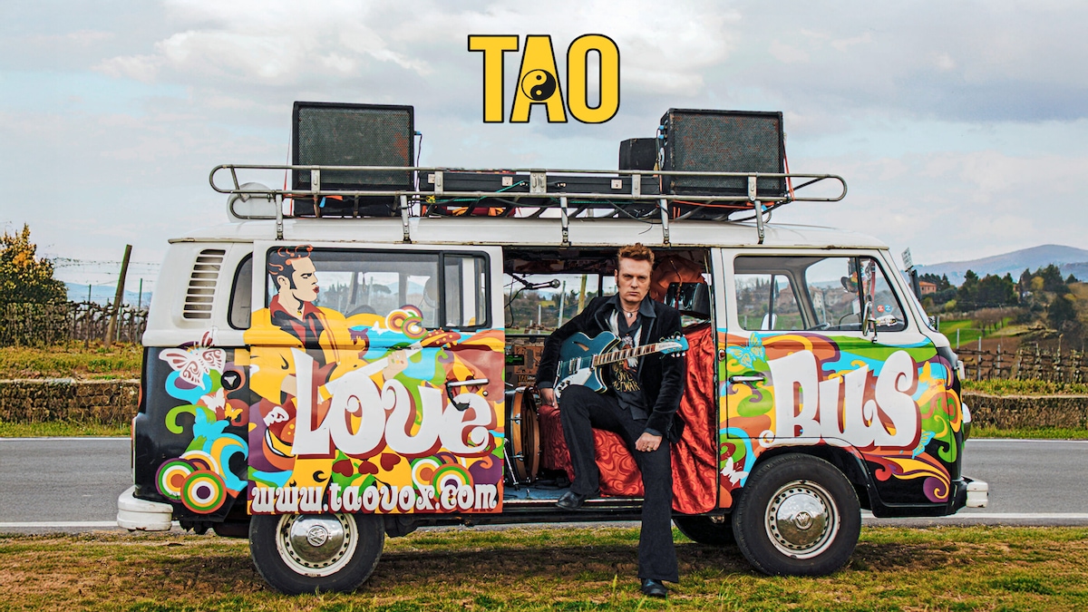 TAO Love Bus Experience, un Volkswagen T2 porta il rock a EICMA 2025