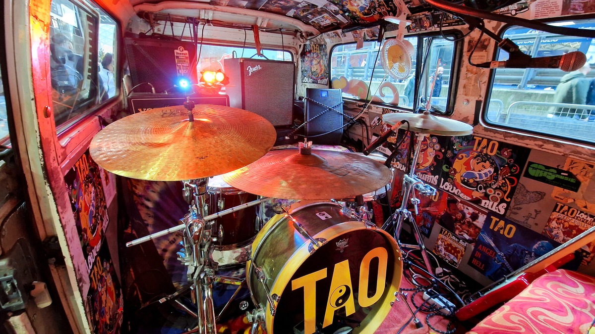 Le FOTO del TAO Love Bus Experience, Volkswagen T2 da concerto