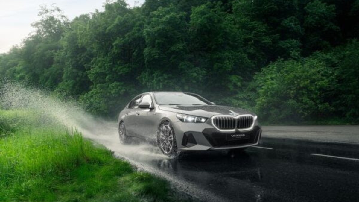 Oltre la metà degli automobilisti sottovaluta le distanze di arresto sul bagnato