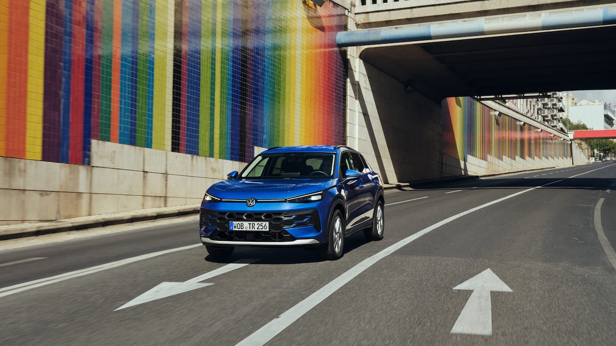 Nuovo Volkswagen T-Roc, le foto in azione