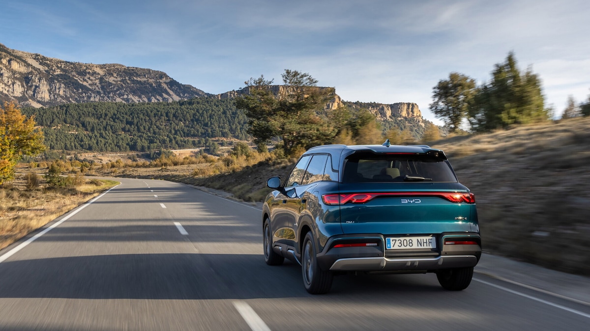 Le foto della BYD Atto 2 DM-i 2026, il Suv super ibrido plug-in