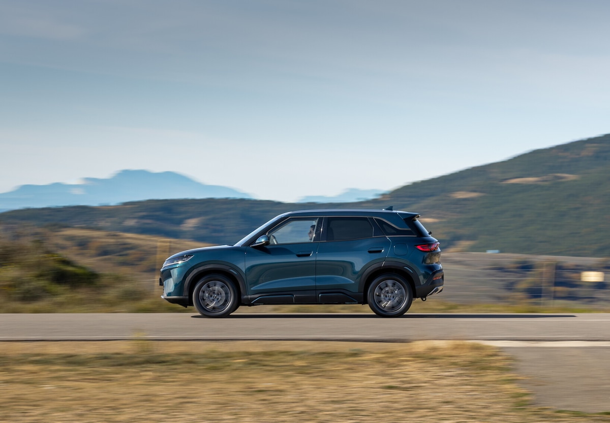 Le foto della BYD Atto 2 DM-i 2026, il Suv super ibrido plug-in