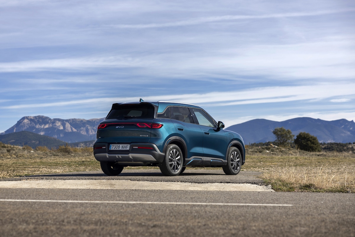 Le foto della BYD Atto 2 DM-i 2026, il Suv super ibrido plug-in