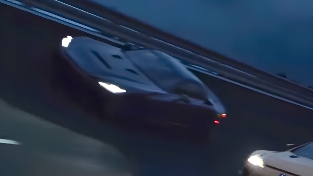 Toyota GR GT 2026, la supersportiva V8 esce allo scoperto