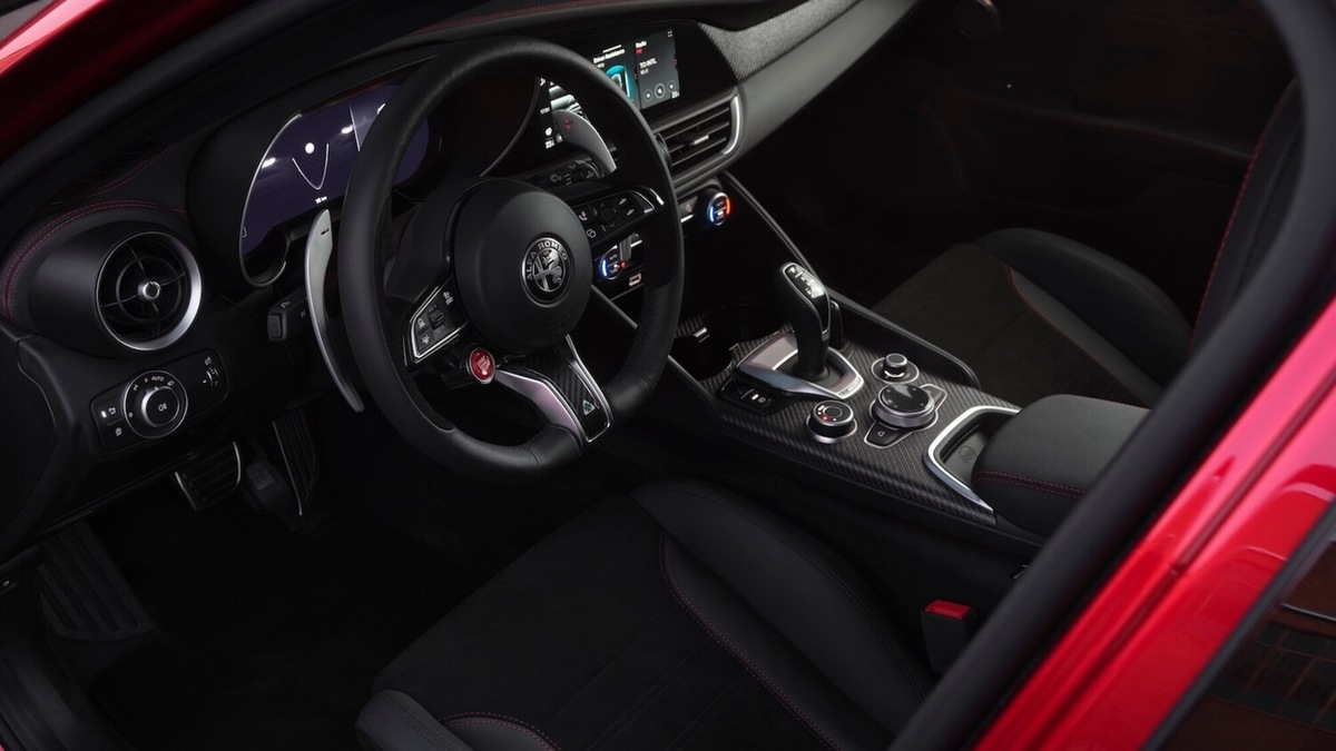 Alfa Romeo Giulia e Stelvio Collezione: un Quadrifoglio d'annata