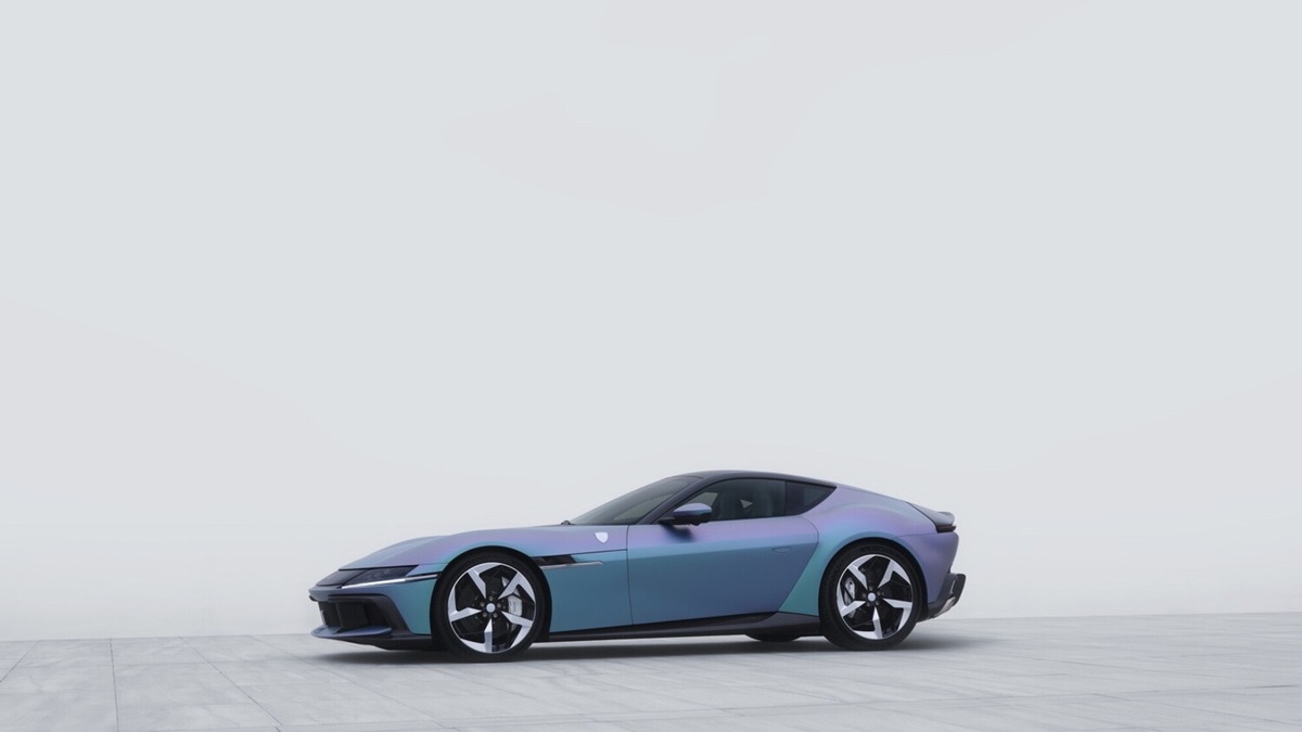 Ferrari 12Cilindri Tailor made, unica con i dettagli acrilici