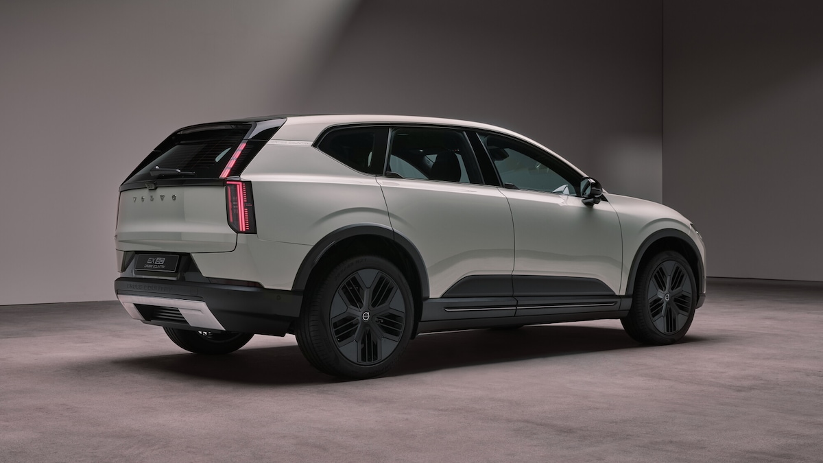 Volvo EX60 Cross Country