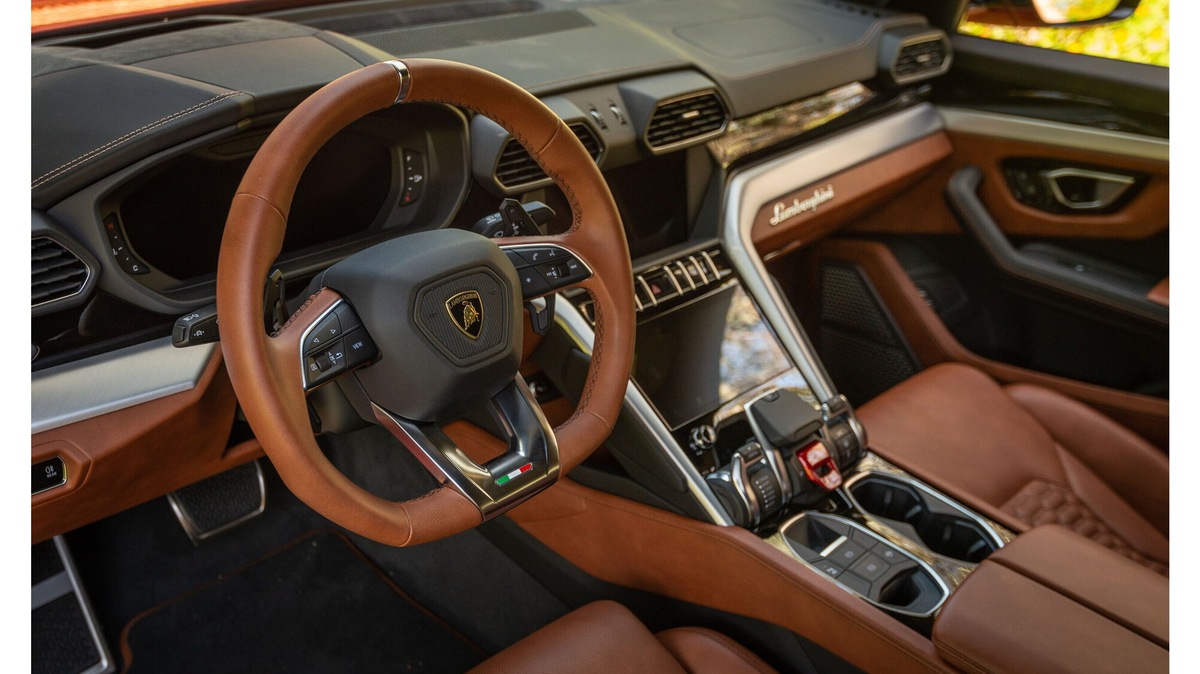 Perché Lamborghini ha bocciato l'elettrico? Il cliente ha sempre ragione