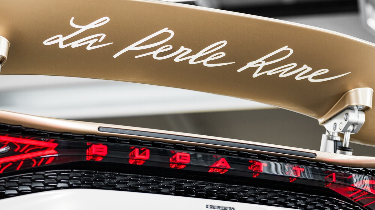 Bugatti W16 Mistral “La Perle Rare”, le foto dell'esemplare unico