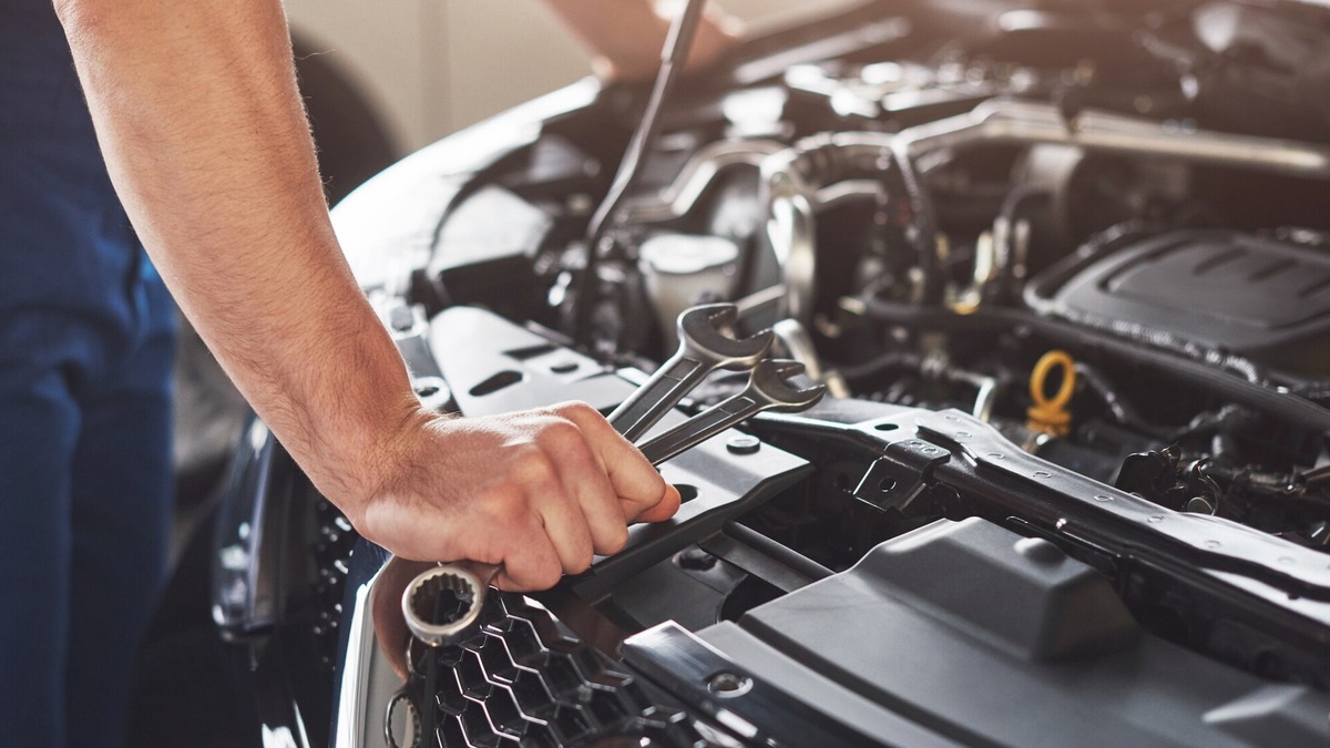 Parco auto sempre più vecchio, ma calano gli autoriparatori in Italia