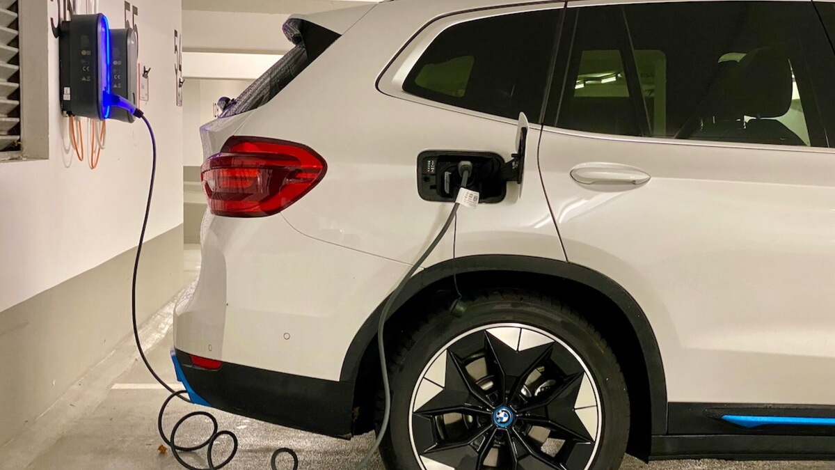 Tipologie di auto elettriche ed elettrificate: differenze e quale scegliere