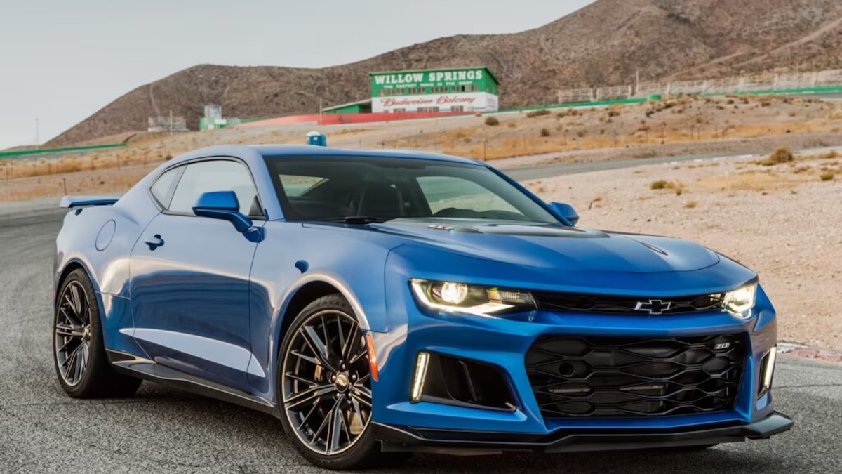 Addio a Chuck Norris: tutte le auto dello storico attore