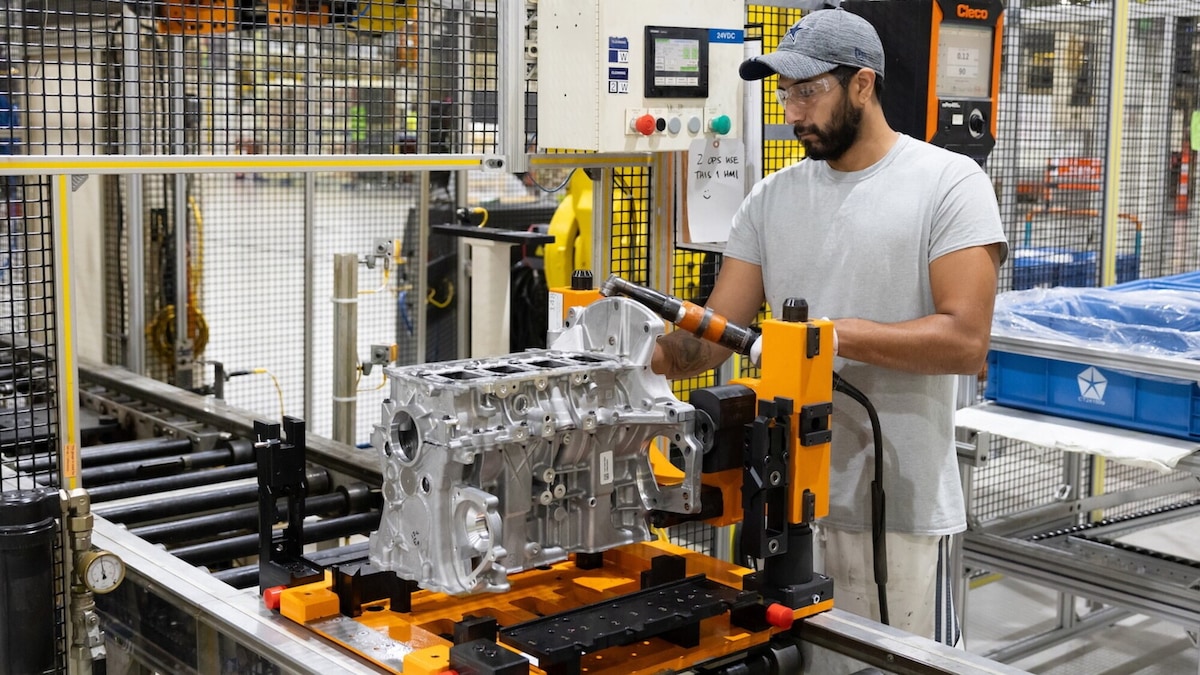 Auto "normali" ce ne sono ancora? Tutti i modelli benzina e diesel