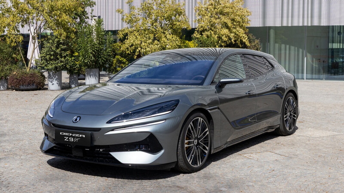 Auto cinesi premium sfidano Audi, BMW e Mercedes: la nuova partita del lusso su quattro ruote