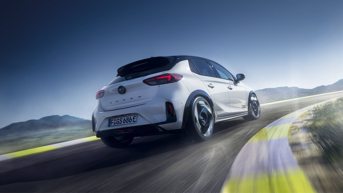Corsa GSE, la piccola Opel diventa cattiva