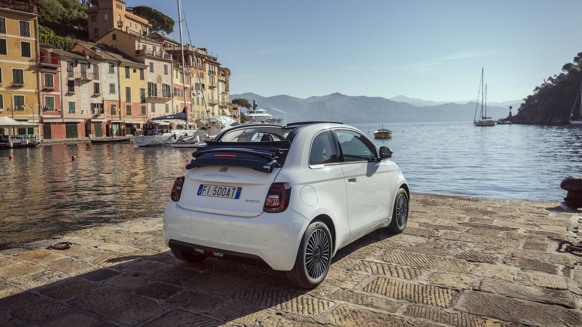 Voglia di cabrio senza compromessi? Tutte le piccole con la capote grande grande