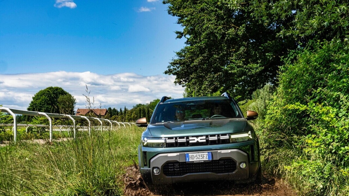 Dacia Hybrid-G 150 4x4, Duster e Bigster all'avventura con consumi ridotti