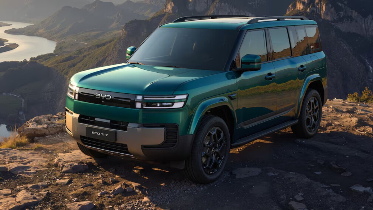 BYD lancia la sfida, Ti7 è l'anti-Defender. Debutto nel Regno Unito