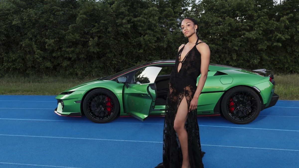 Larissa Iapichino, incantevole nel backstage dell'incontro con la Lamborghini Temerario