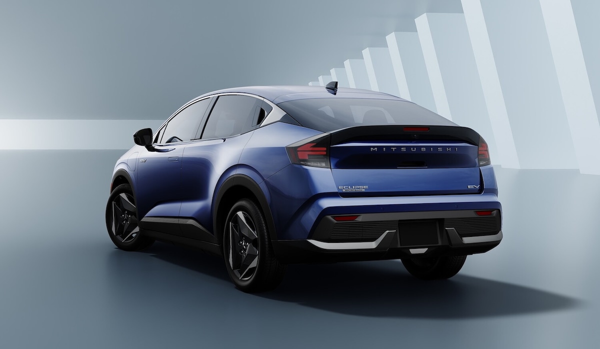 Mitsubishi, il mito Eclipse diventa Sportback. Ma sotto c'è una Leaf
