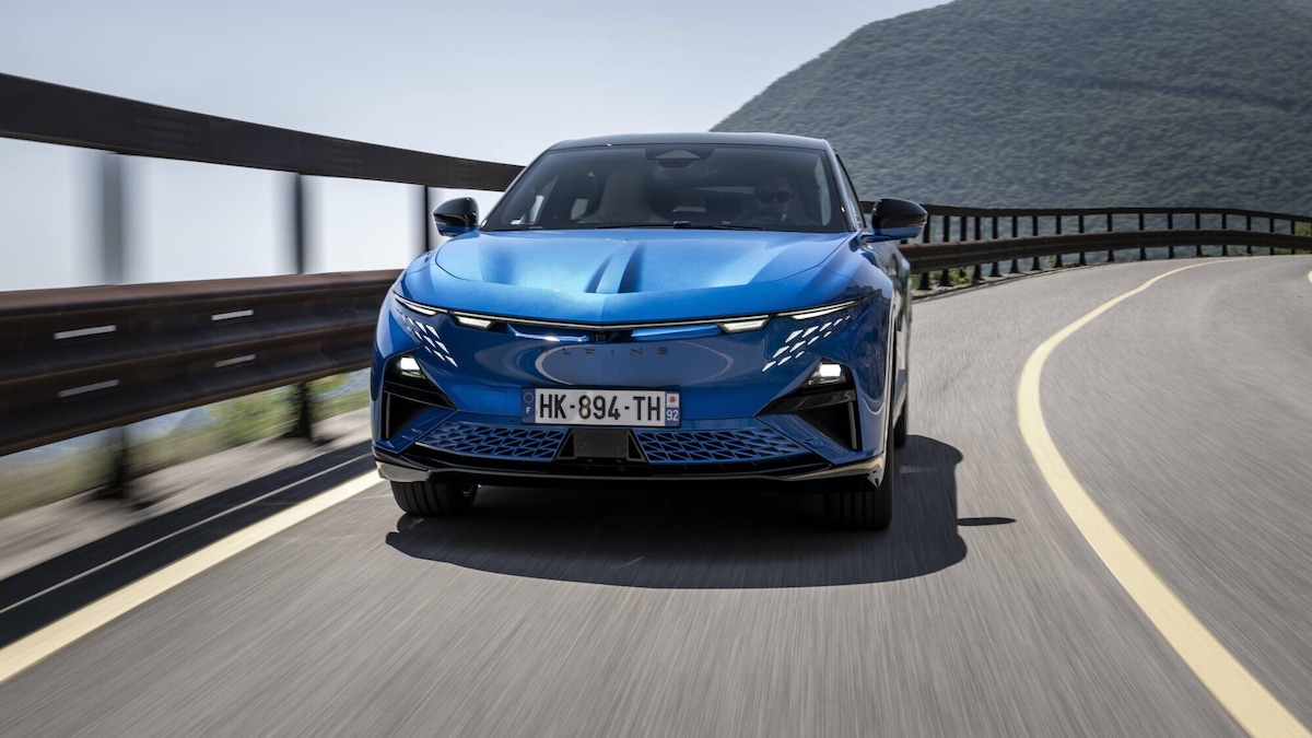 Alpine A390 GTS, guida sportivissima ma grande eleganza