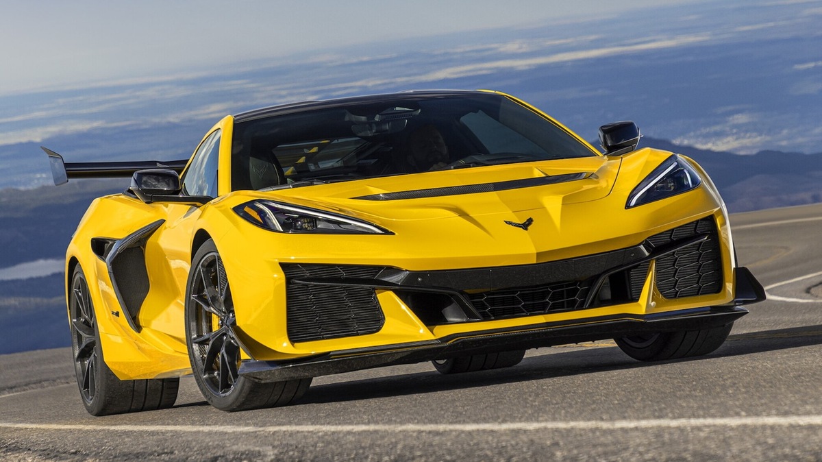 Corvette ZR1, che potenza: la vernice si stacca a 290 km/h!