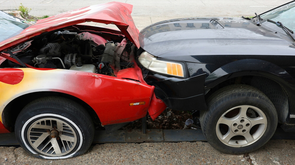 Assicurazioni auto, meno incidenti ma prezzi alti. Ma risparmiare si può