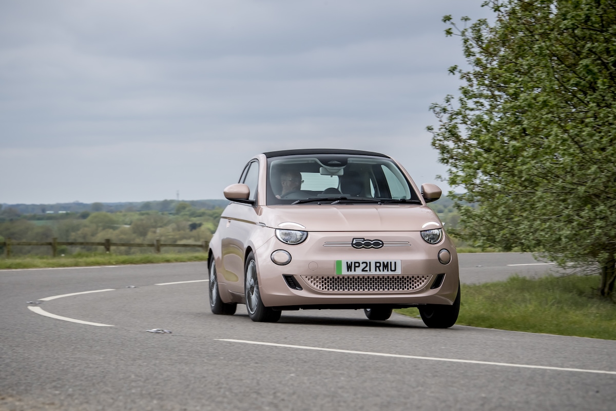 Fiat, 500 da record a Mirafiori. E va all'attacco in Inghilterra