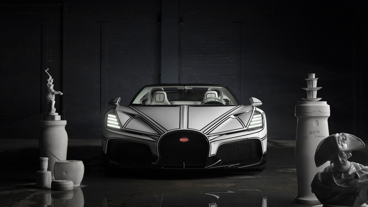 Bugatti W16 Mistral Blanc Éternel: la fotogallery dell’hypercar unica con dettagli in porcellana