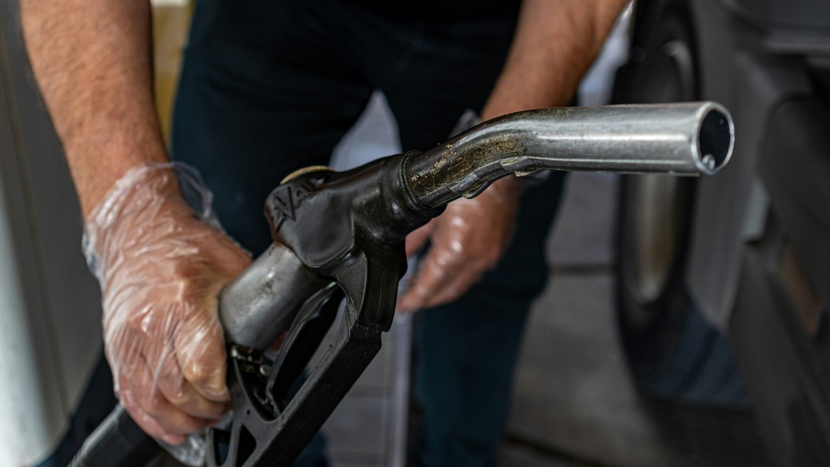Prezzi carburanti: stangata benzina e diesel, vola il costo del pieno