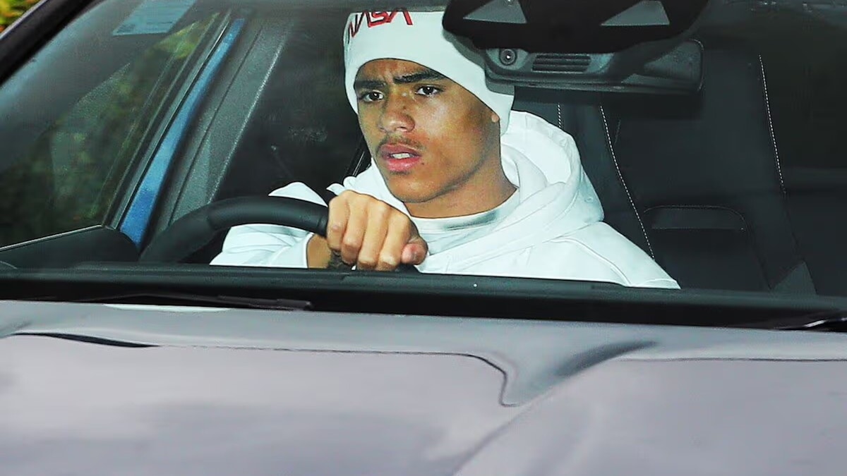 Mason Greenwood, che auto! I bolidi del bomber che piace alla Roma
