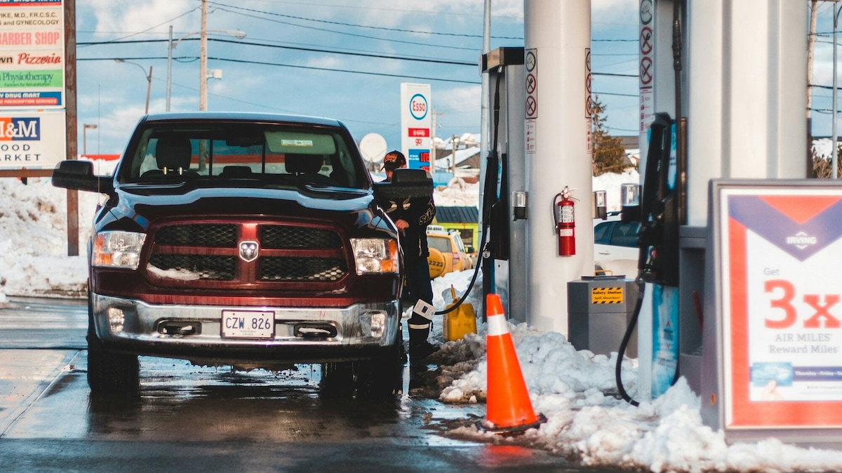 Prezzi carburanti: mazzata diesel e benzina. Scende il Gpl