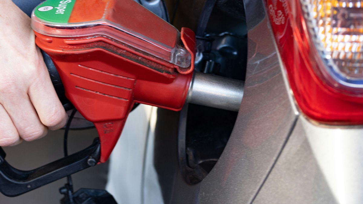 Prezzi carburanti, aumenti record per benzina e diesel